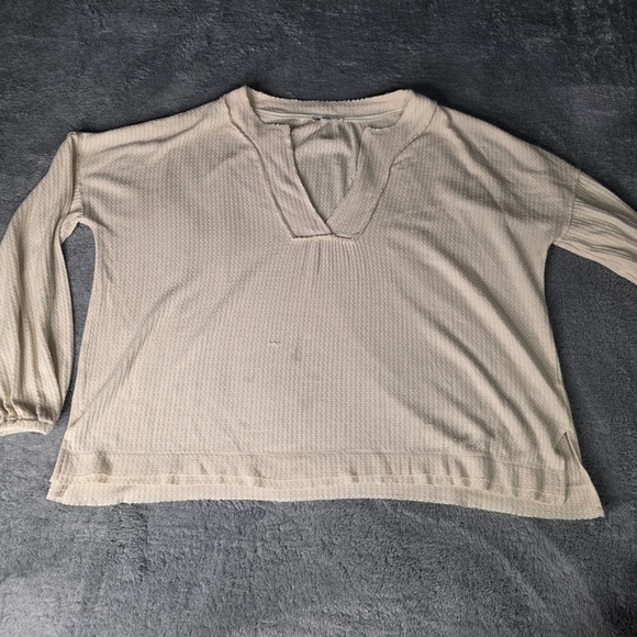 in loom Tops - In Loom Womens Medium Top Cream Waffle Knit‎ V-Neck Oversized IL2883